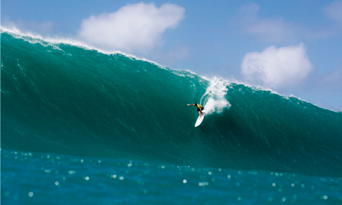 Campe&oacute;n mundial de ola grande gana en Puerto Escondido con tabla peruana